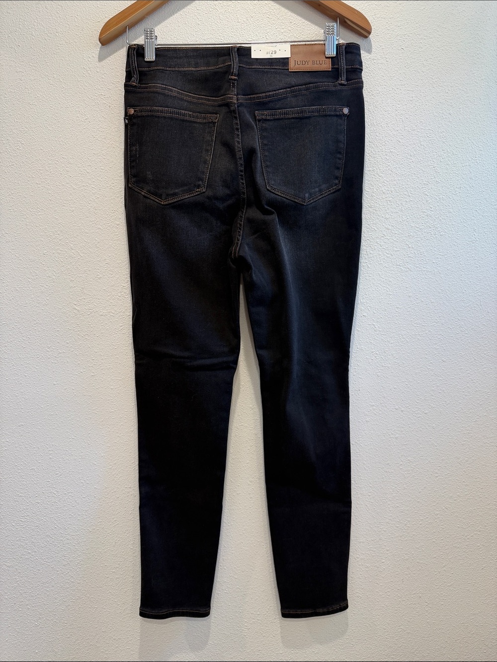 High-Rise Black Women's Jeans - Slim Fit Judy blue New With Tags Size 9/29 - Picture 2 of 5